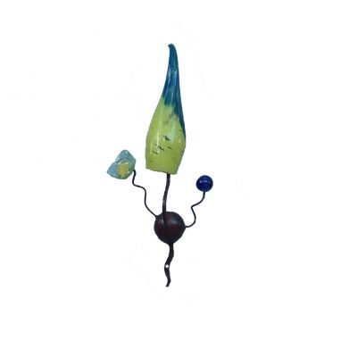 Lámpara de pared. 1 tulipa en tonos verdes. vidrio soplado y hierro.